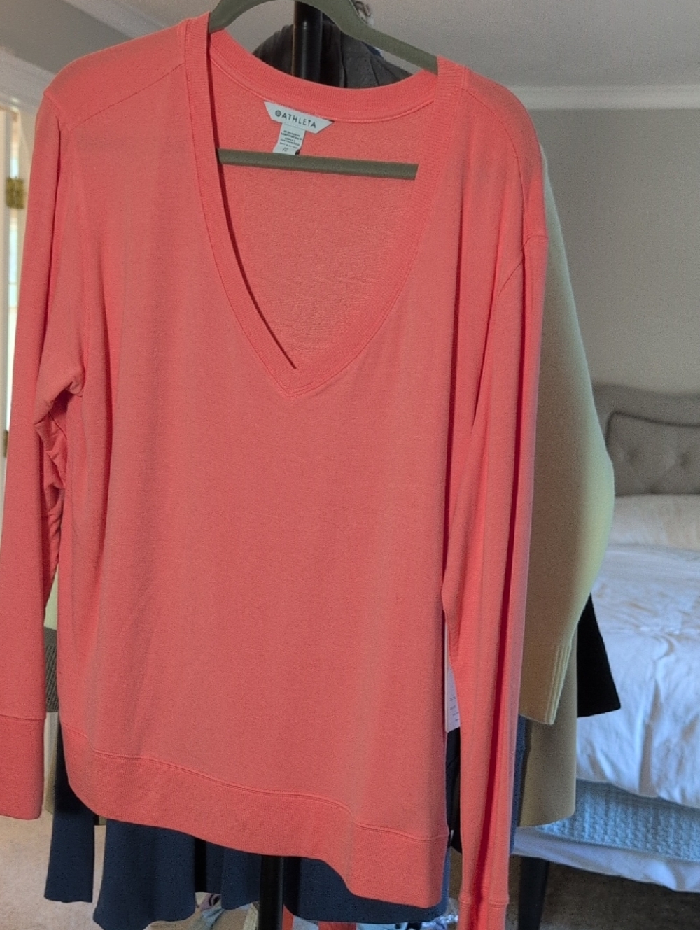 Athleta Coral V-Neck Lightweight Pullover